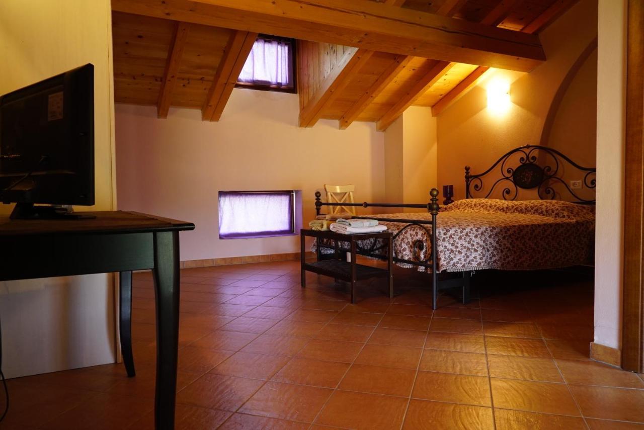 Вилла Agriturismo Il Sole Rivarolo del Re ed Uniti Экстерьер фото